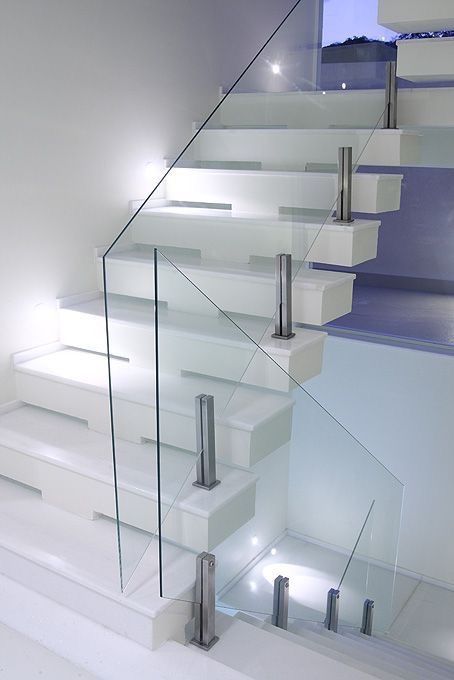 GLASS STAIR